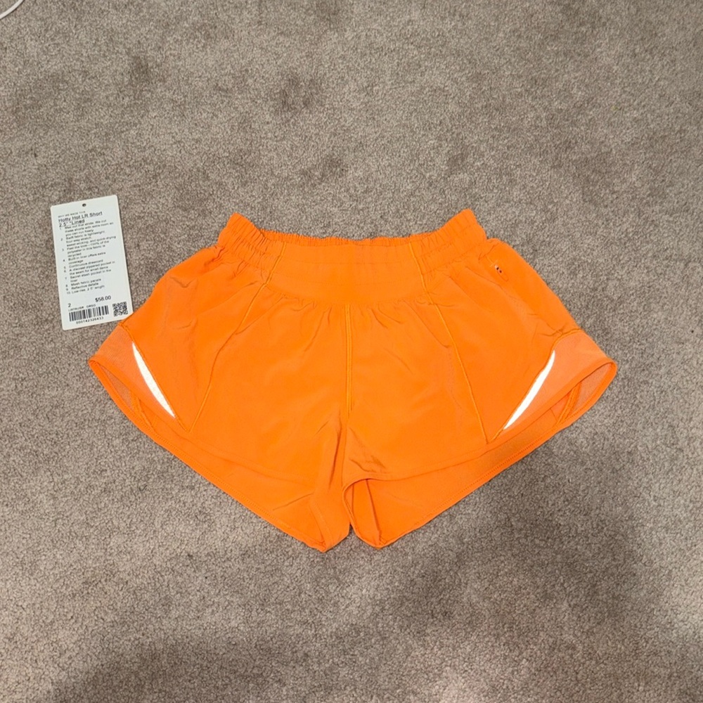 lululemon hotty hot shorts 2.5 in”